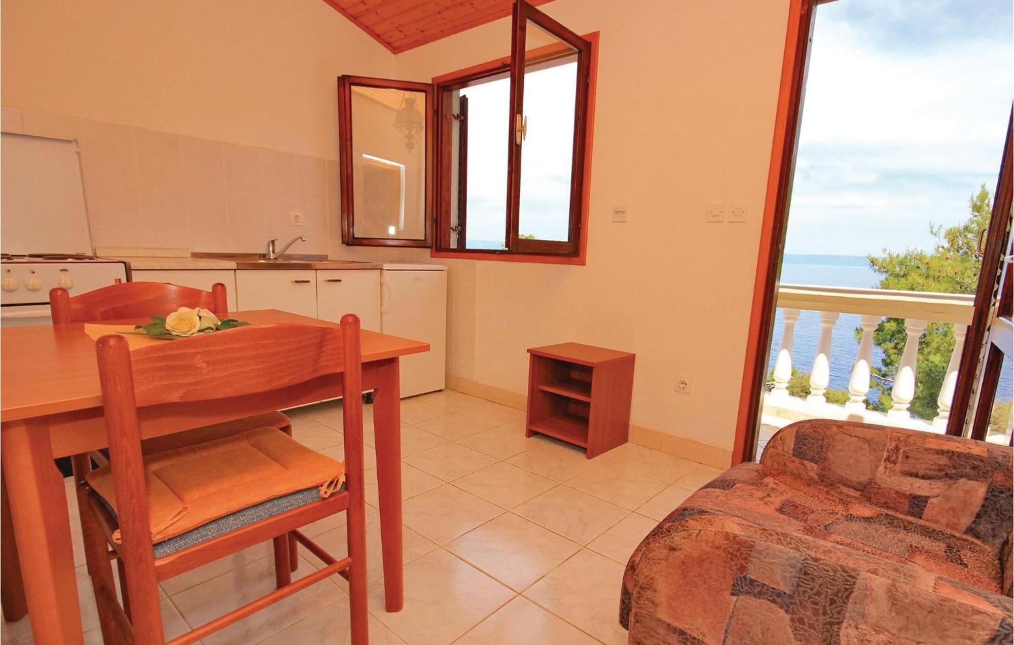 Gorgeous Apartment In Prigradica With Kitchen Kültér fotó
